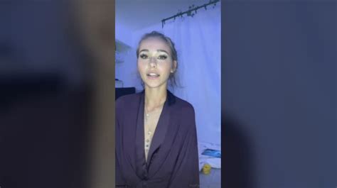 Isabella aka Urbzz onlyfans's Videos .